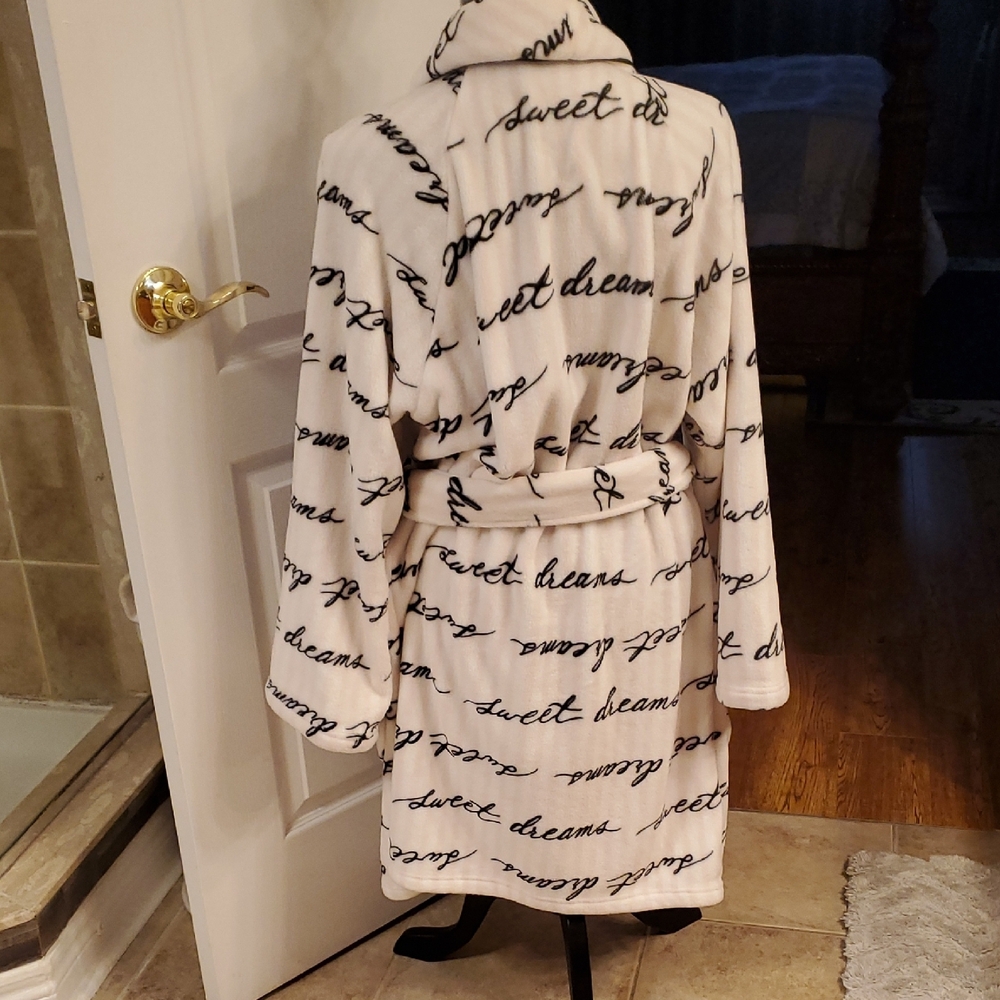 Victoria's Secretpinkand Black Script Robe - Picture 4 of 8